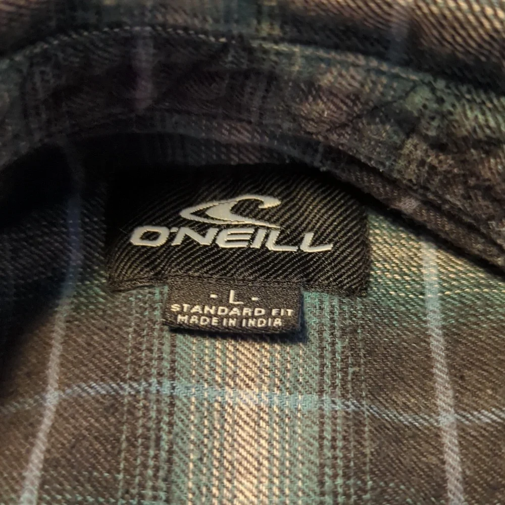 O'Neill men's flannel shirt. Teal, grey and baby blue plaid. Size L. - Picture 5 of 5